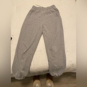 ALO accolade grey sweatpants - size small